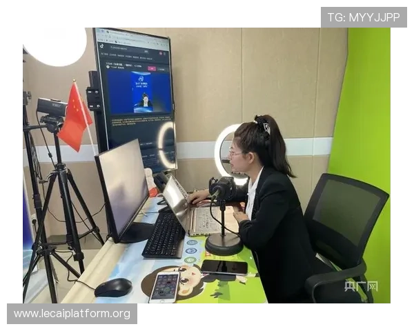 真人视讯网娱乐app最新版本上线，丰富多样的真人直播娱乐内容满足不同用户的多样化需求